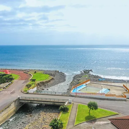 Holiday home Entre A Pedra E O Mar *