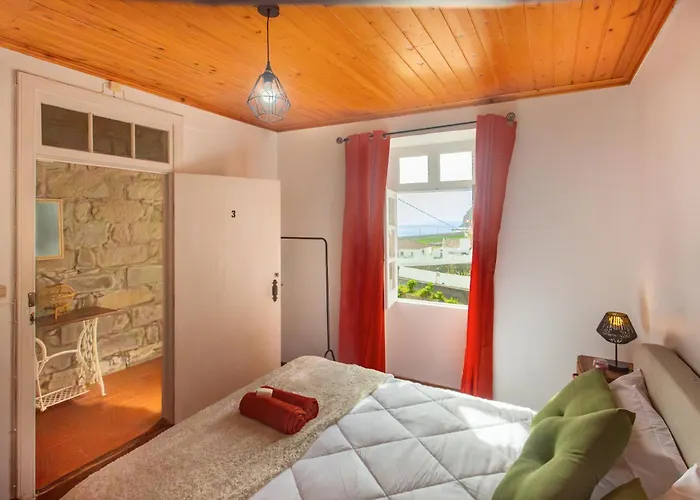 Entre A Pedra E O Mar Tatil Evi Faial da Terra