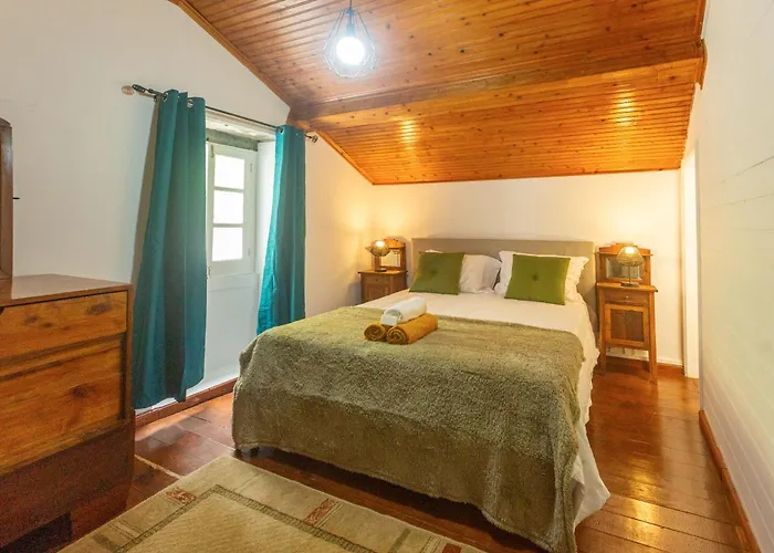 Entre A Pedra E O Mar * Faial da Terra