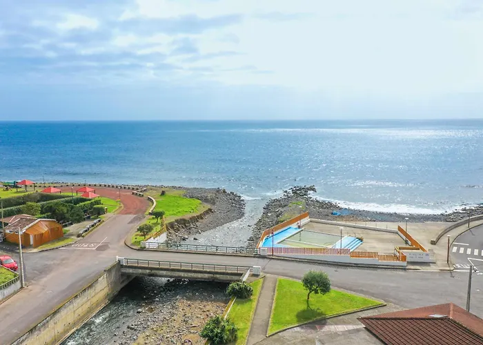 Holiday home Entre A Pedra E O Mar *