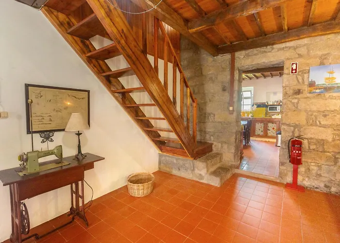 Entre A Pedra E O Mar *