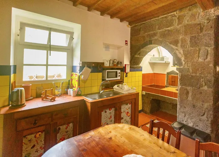 Entre A Pedra E O Mar Tatil Evi