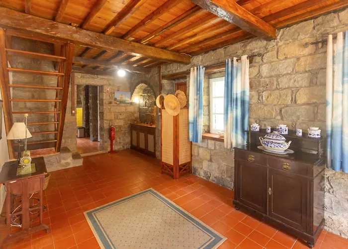 Entre A Pedra E O Mar Tatil Evi